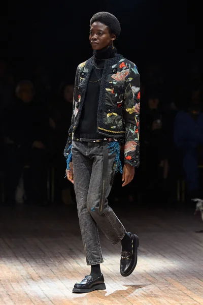 Look 14